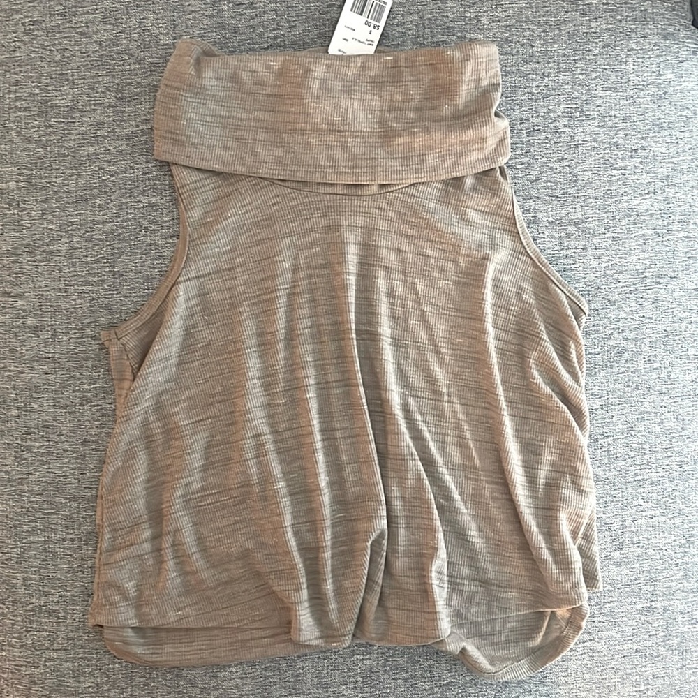 F21 turtleneck sleeveless top
